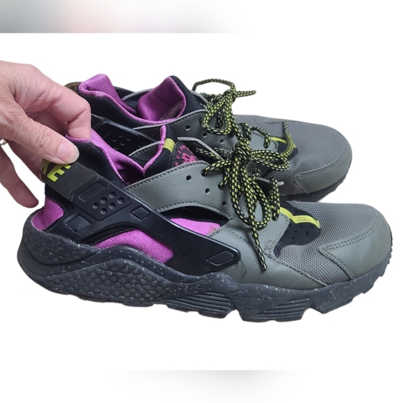 Nike Shoes - Nike Air Huarche Run Su River Rock Gray and Purple Sneakers Size 8.5